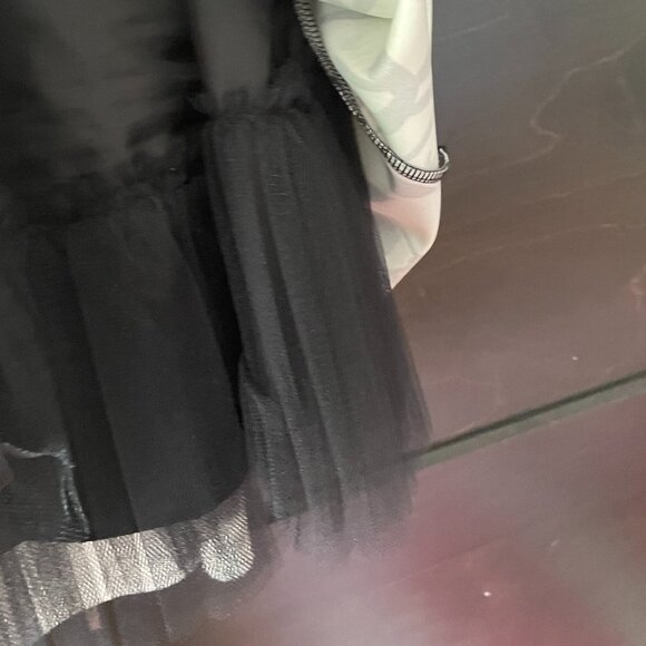 Sleeveless black & white dress (below the knee) - Picture 8 of 11